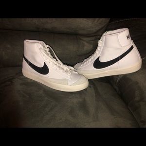 VNTG ‘77 NIKE BLAZERS MID, SZ 10